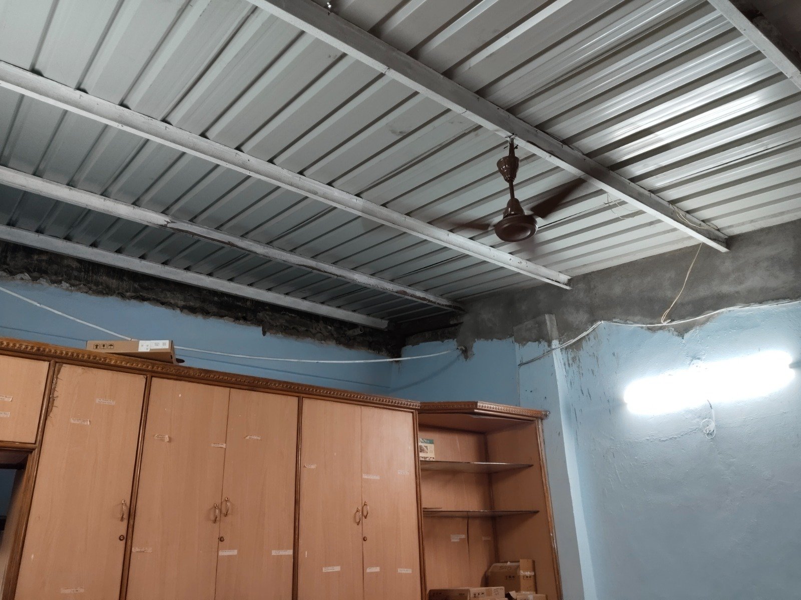 putty paint wall texture Putty paint  foul seeling interior exterior