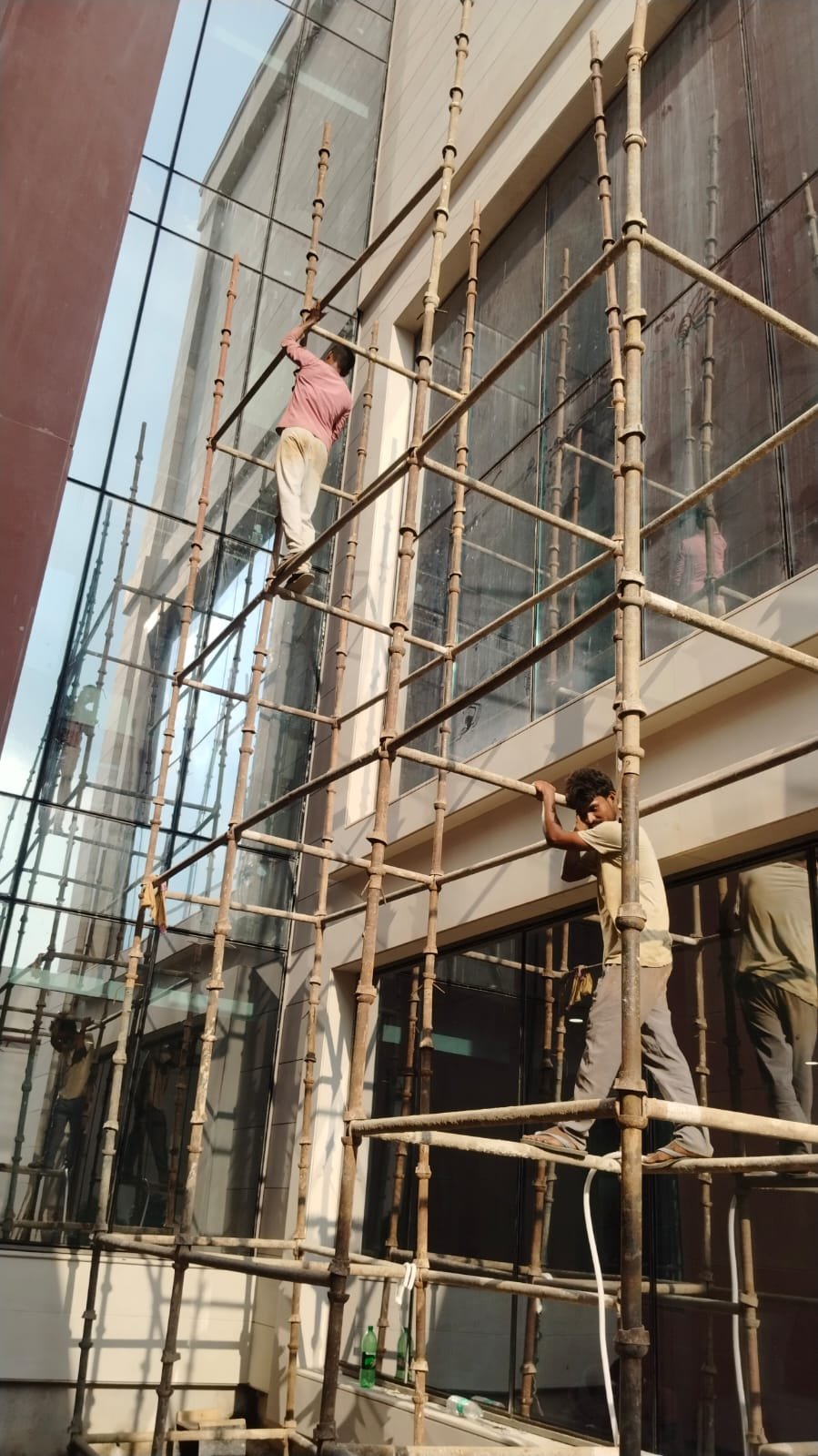 Neeraj contractor