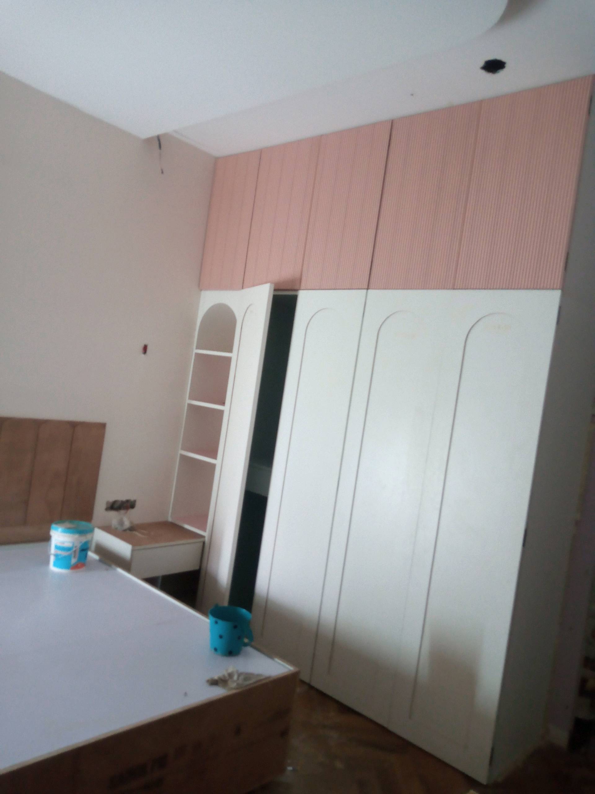 Khan furniture